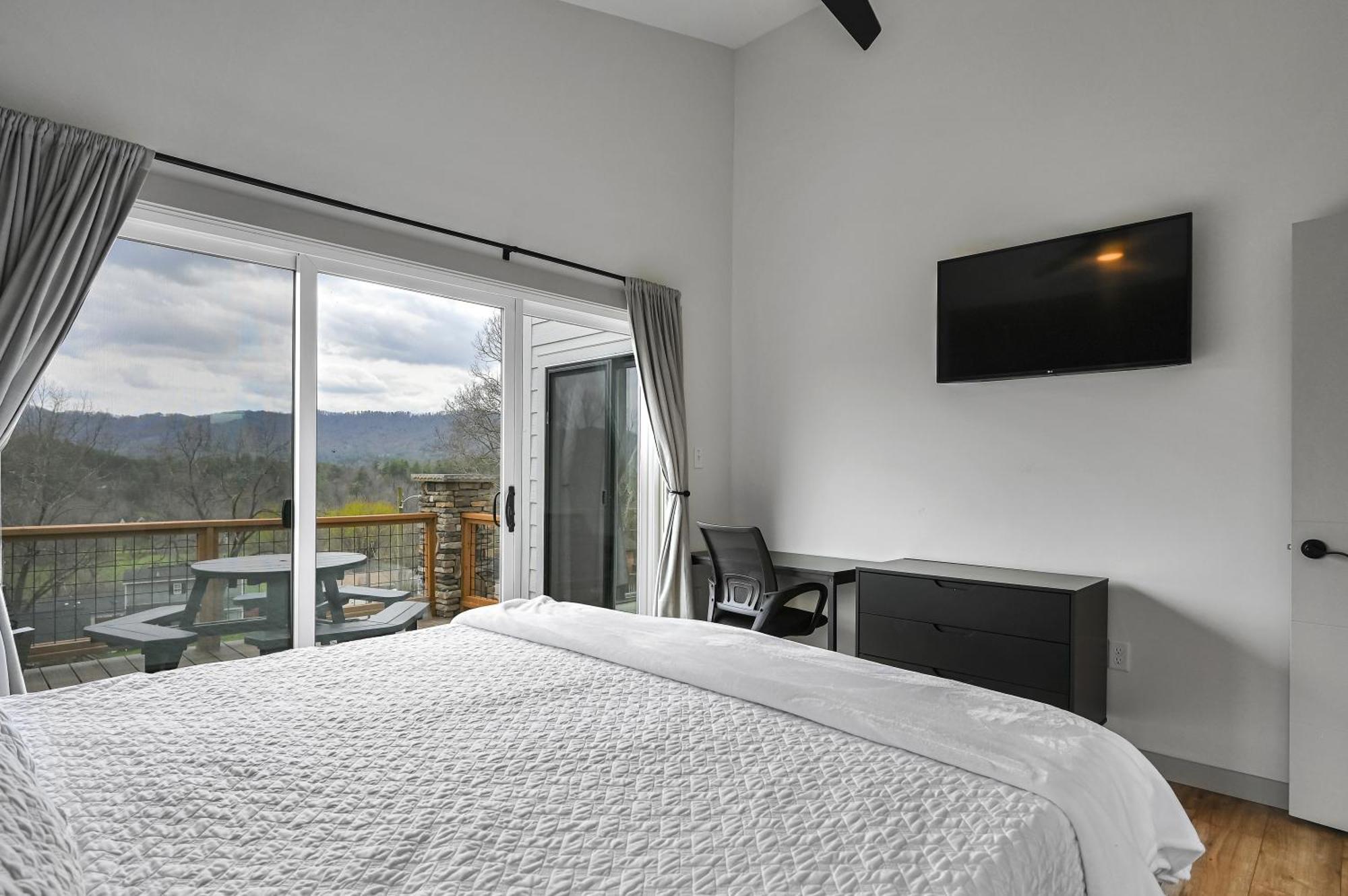 Mon Tresor, Modern Mountain Views With Deck Vila Weaverville Exterior foto
